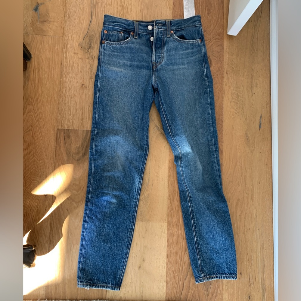 Levi’s wedgie fit classic denim jeans 24